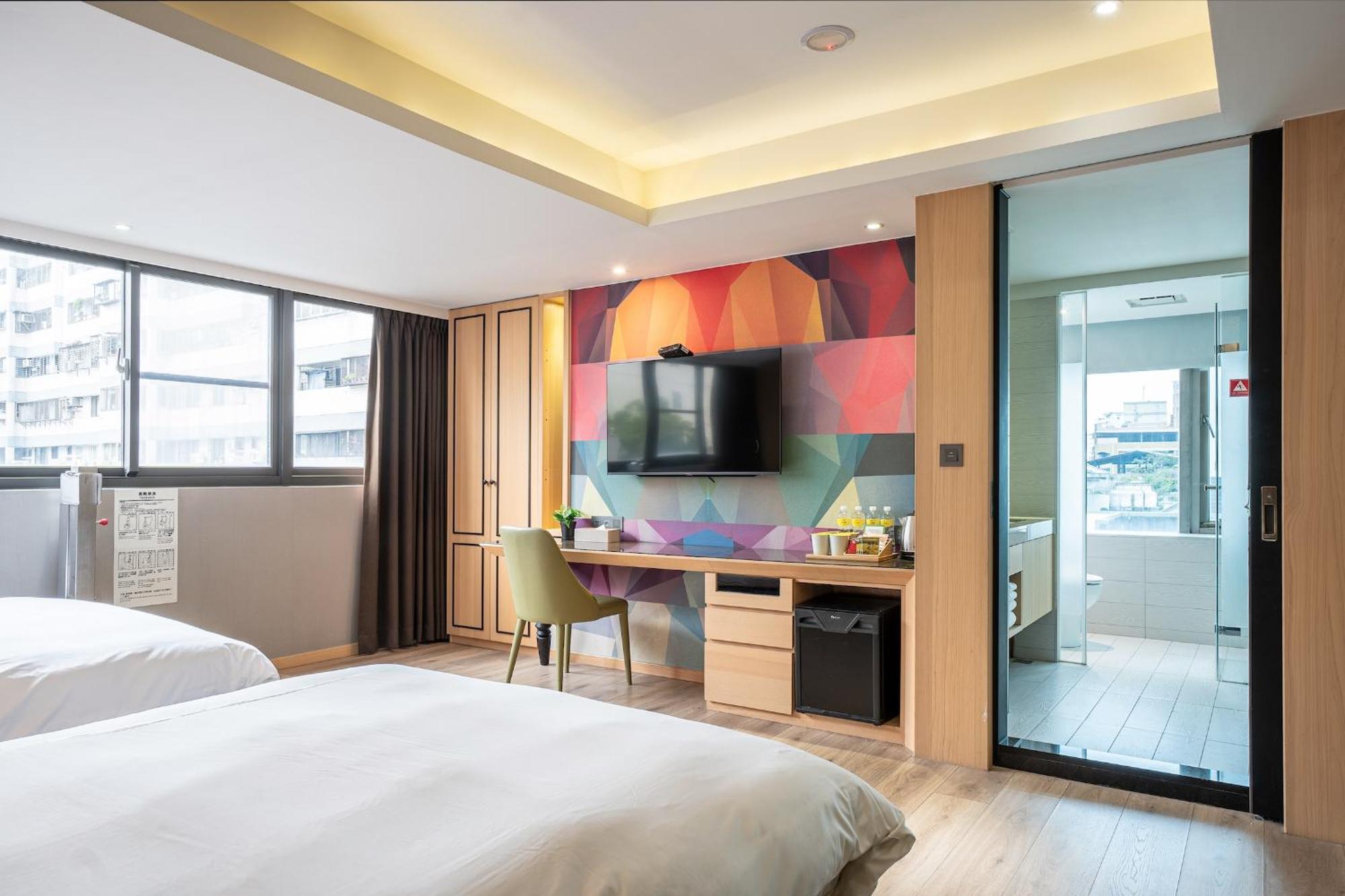 Check Inn Taichung Wenxin Zhongqing Luaran gambar