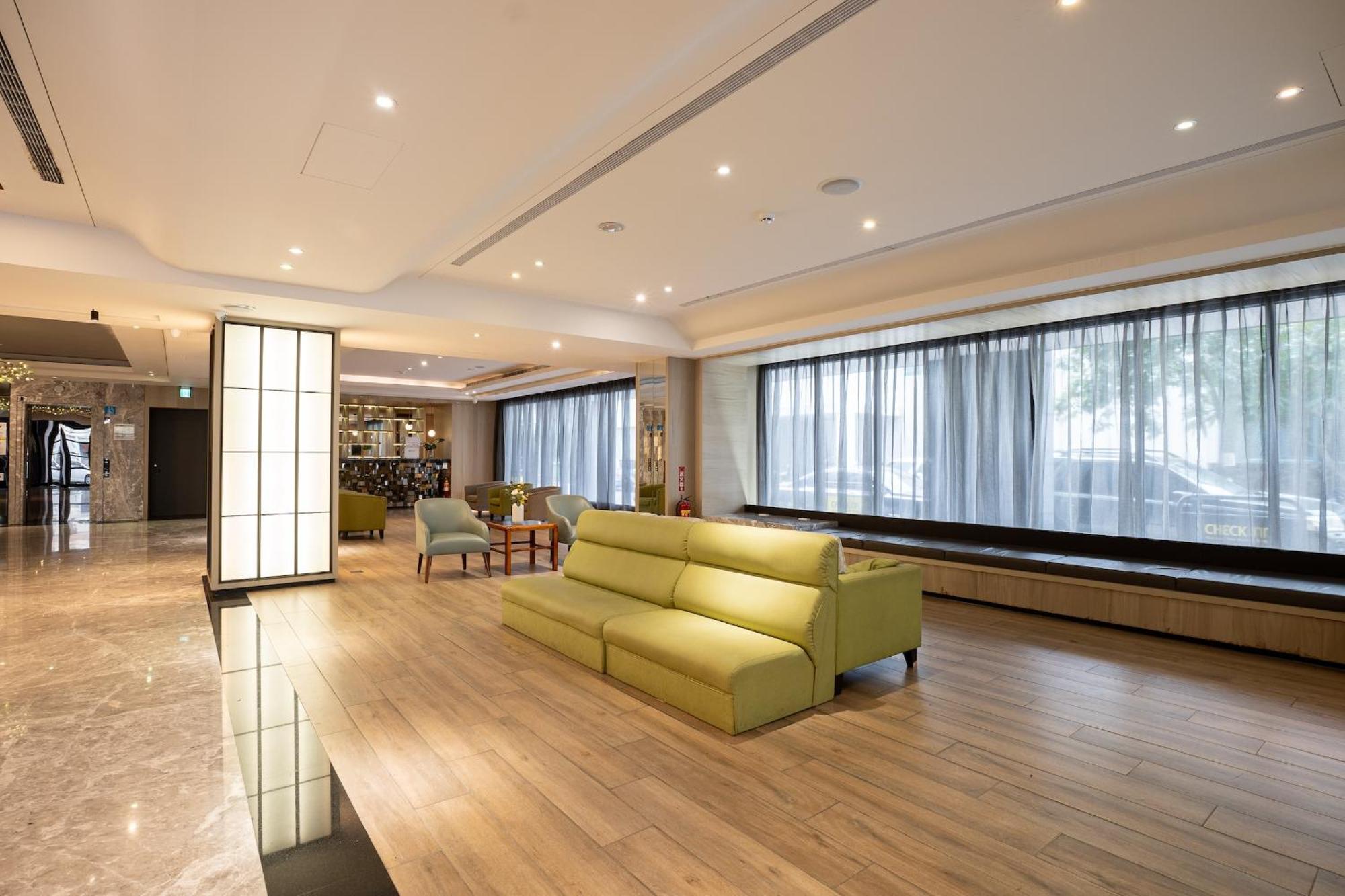 Check Inn Taichung Wenxin Zhongqing Luaran gambar