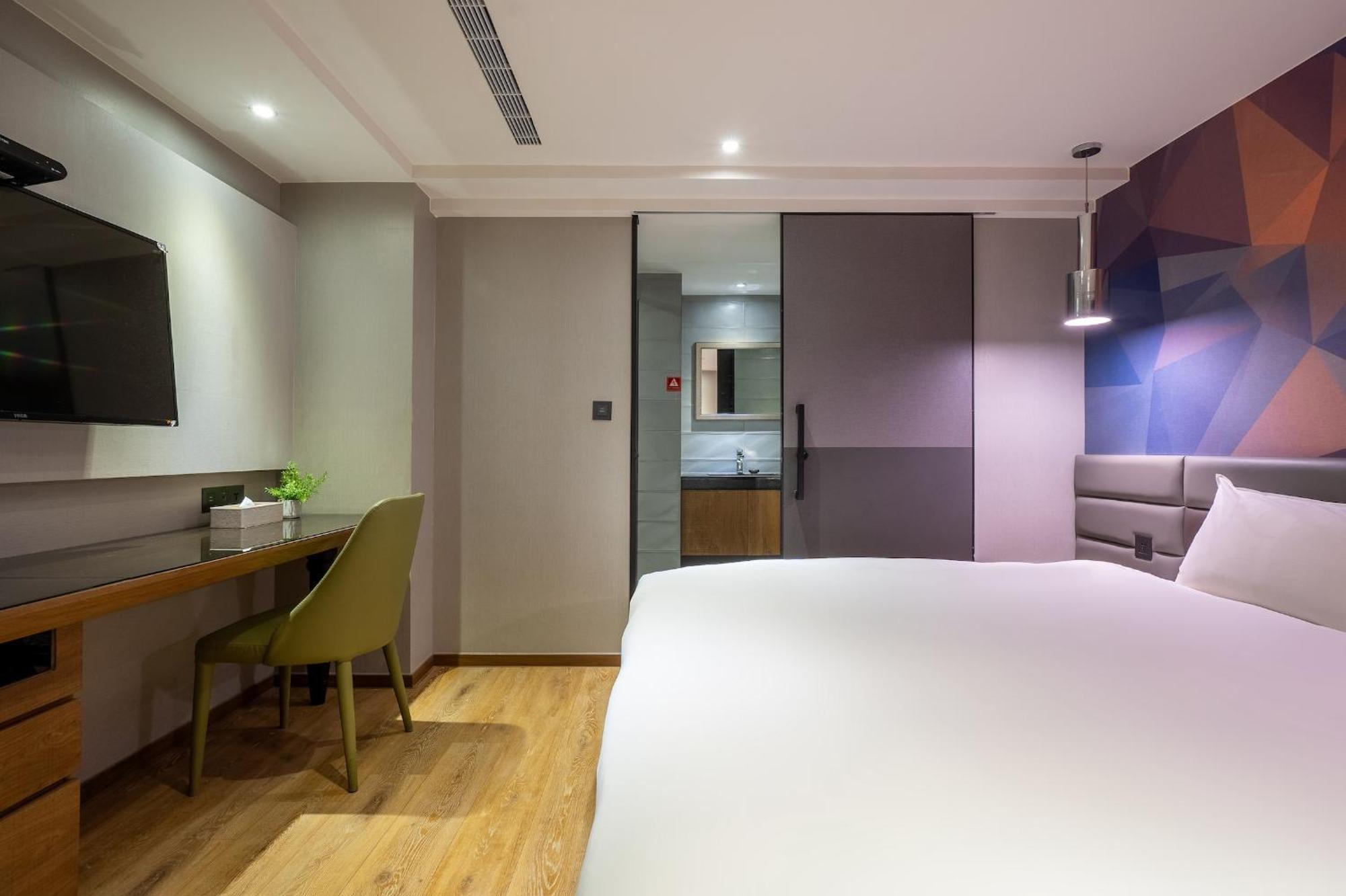 Check Inn Taichung Wenxin Zhongqing Luaran gambar