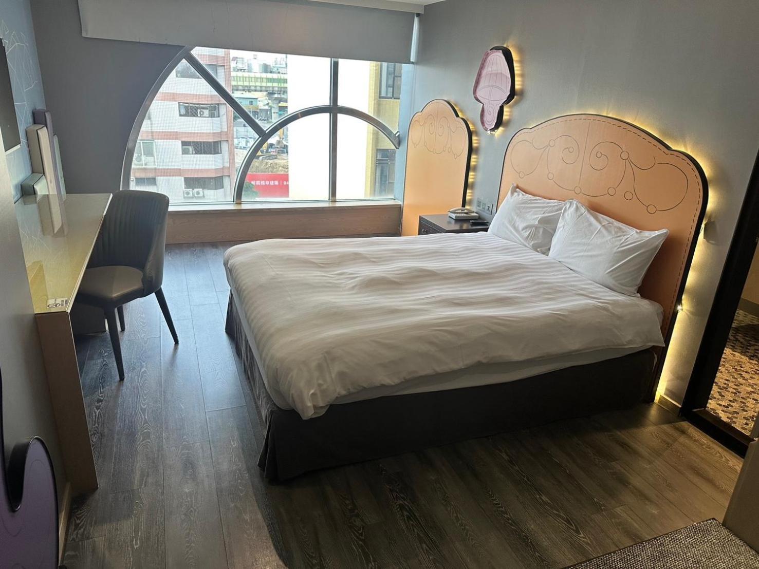Check Inn Taichung Wenxin Zhongqing Luaran gambar