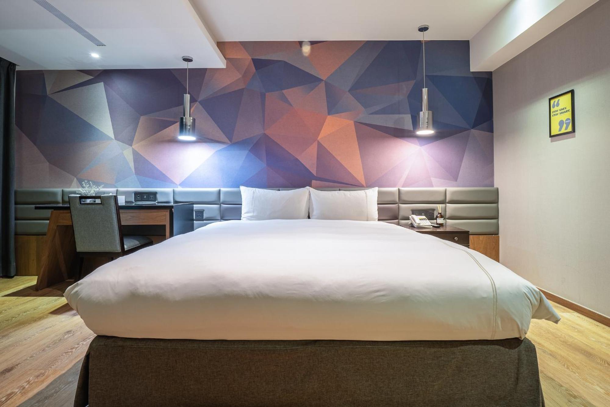 Check Inn Taichung Wenxin Zhongqing Luaran gambar