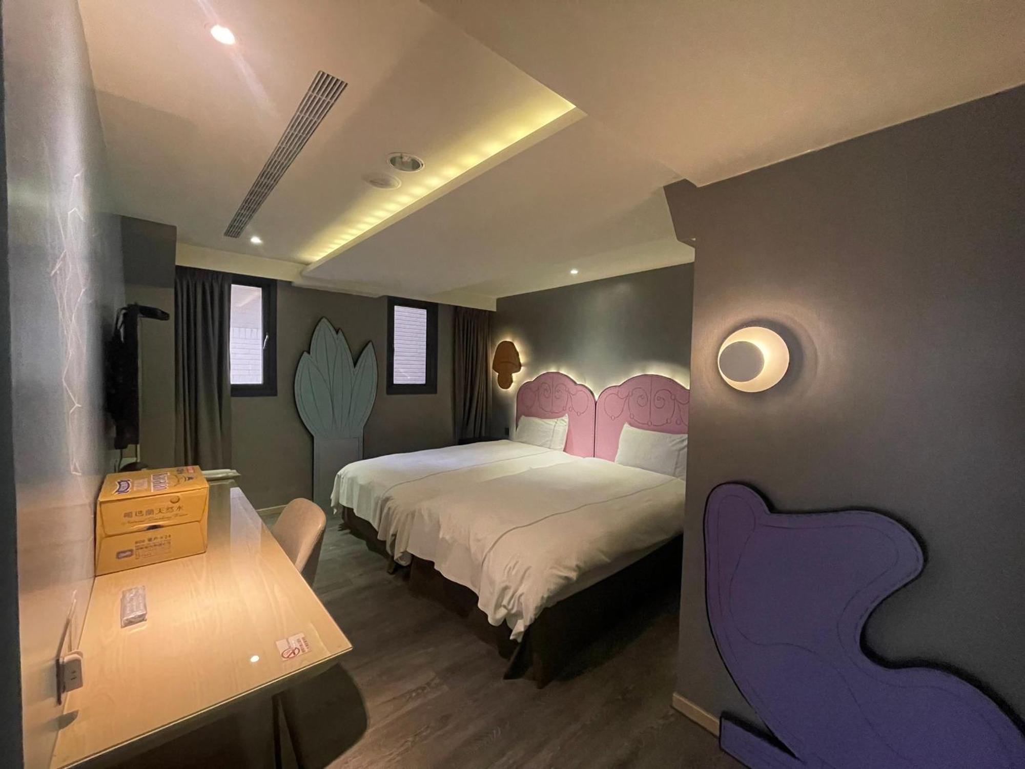 Check Inn Taichung Wenxin Zhongqing Luaran gambar